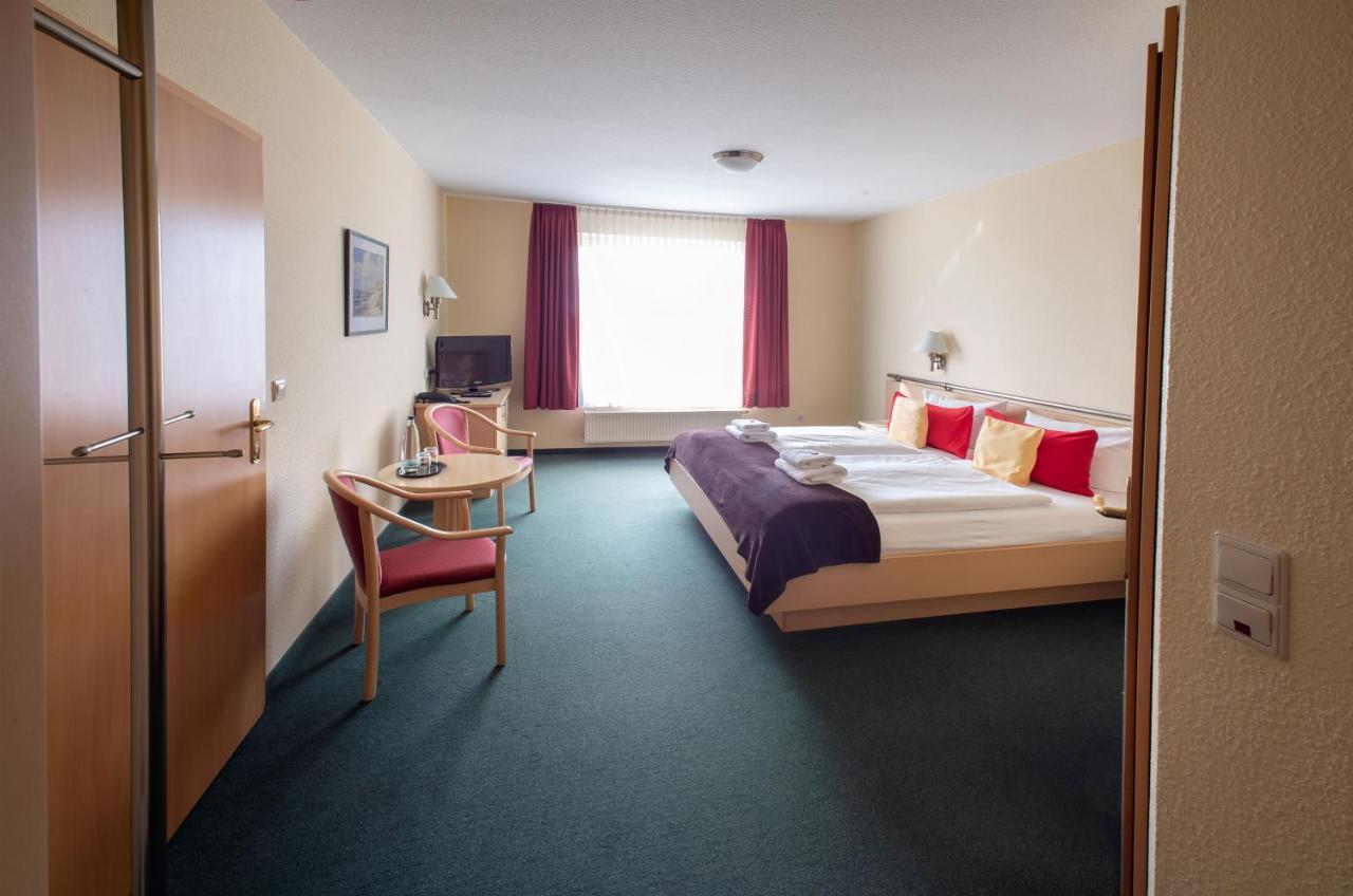 Hotel & Restaurant Zum Kap Arkona Putgarten Екстериор снимка