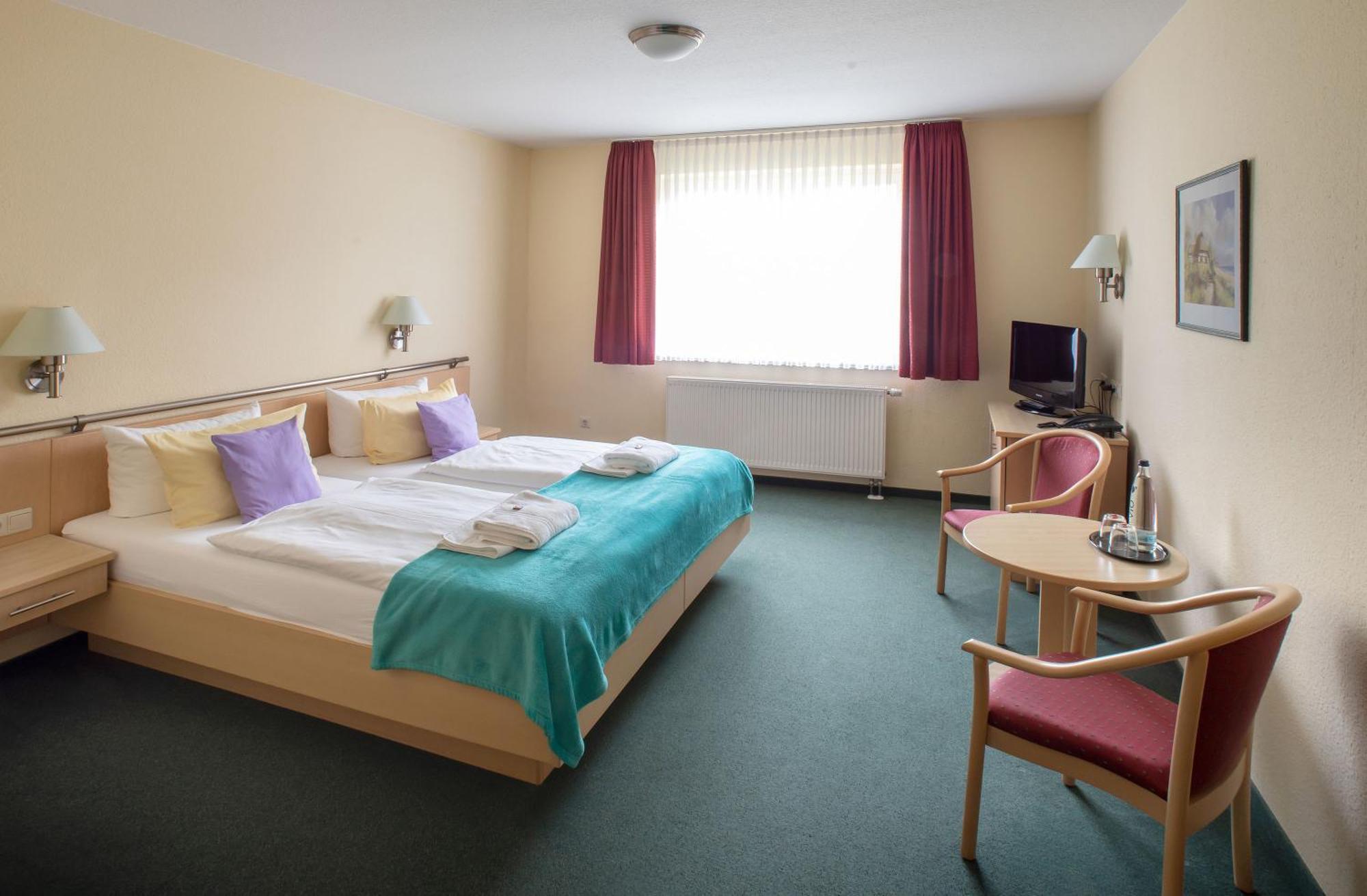 Hotel & Restaurant Zum Kap Arkona Putgarten Екстериор снимка