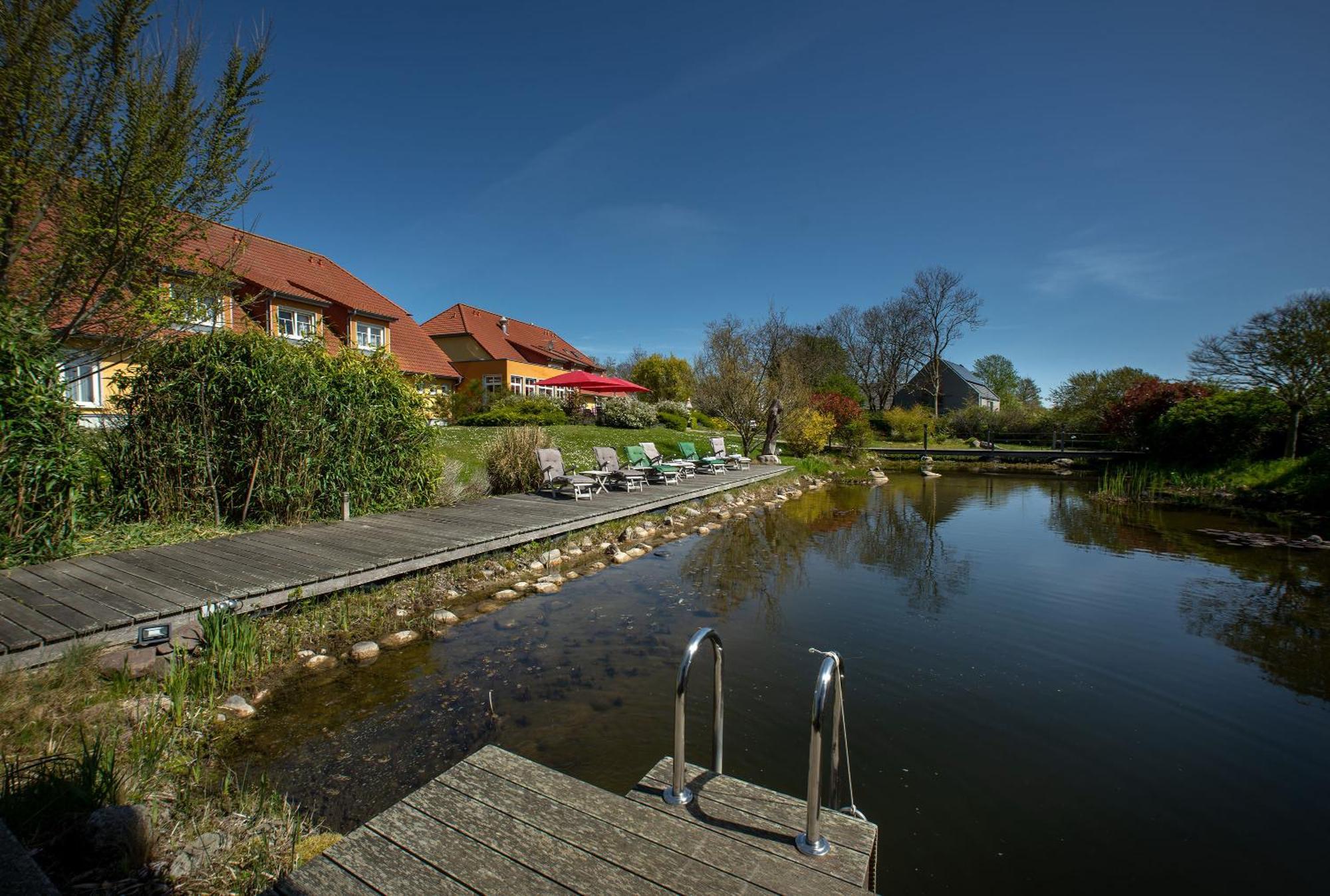 Hotel & Restaurant Zum Kap Arkona Putgarten Екстериор снимка